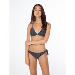 Dolna część, figi - Bikini damskie Protest Mixkandy. Białe bikini Protest, s, bez wzorów. W wyprzedaży za 75.00 zł.