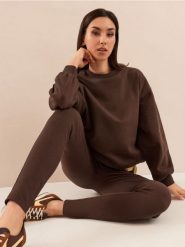 Bluza dresowa crewneck oversize - brązowy. Brązowe bluzy damskie Sinsay, l, bez wzorów, z dresówki, bez ramiączek, bez kaptura. Za 39.99 zł.