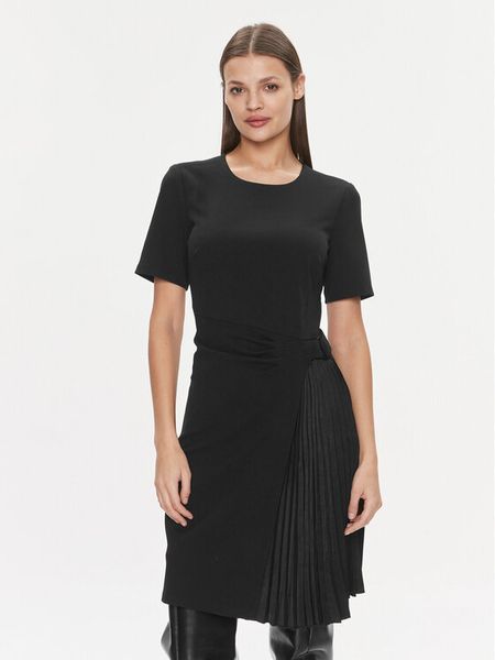 DKNY Sukienka codzienna DD3K1461 Czarny Regular Fit. Czarne sukienki damskie DKNY, na co dzień, bez wzorów, z syntetyku, bez kołnierzyka, bez ramiączek, proste. Za 389.99 zł.