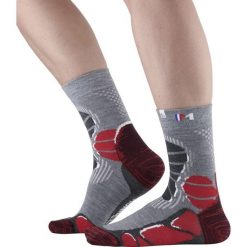 Skarpetki Monnet Mid Extra Light. Czerwone skarpetki damskie MONNET, bez wzorów. Za 152.50 zł.