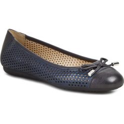Baleriny GEOX - D Lola A D52M4A 0QL43 C4002 Niebieski. Niebieskie balerinki damskie Geox, bez wzorów, z materiału, bez obcasa, bez zapięcia. W wyprzedaży za 229.00 zł.
