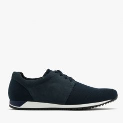 Brązowe półbuty męskie CASTO. Brązowe półbuty męskie Ryłko, bez wzorów, ze skóry, bez obcasa, bez zapięcia. Za 429.99 zł.