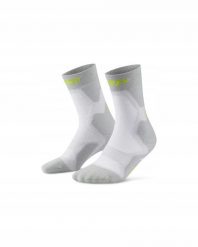 Skarpety kompresyjne do połowy łydki z amortyzującą wyściółką unisex CEP. Niebieskie skarpetki damskie CEP, bez wzorów, z dzianiny. Za 79.00 zł.