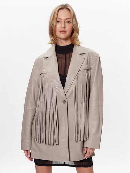 Gestuz Marynarka Avivagz 10906967 Szary Regular Fit. Szare marynarki i żakiety damskie Gestuz, bez wzorów, ze skóry, bez kołnierzyka, bez ramiączek. Za 1,549.00 zł.