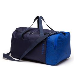 Torba sportowa Essential 35 L. Czarne torby sportowe męskie Decathlon, bez wzorów, z materiału, na ramię. Za 39.99 zł.