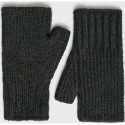 Review - Rękawiczki. Szare rękawiczki damskie Review, bez wzorów, z dzianiny. W wyprzedaży za 39.90 zł.