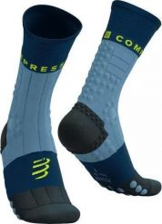 Skarpety biegowe Compressport Pro Racing Socks Winter Trail. Niebieskie skarpetki damskie Compressport, bez wzorów, z denimu. Za 140.20 zł.