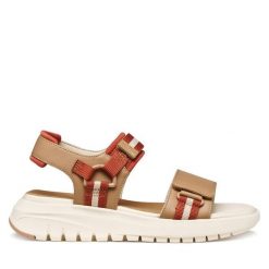 Sandały Geox. Brązowe sandały damskie Geox, bez wzorów, bez obcasa, na płaskiej podeszwie, bez zapięcia. Za 419.99 zł.