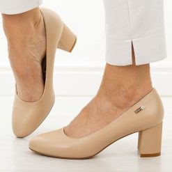 Coffee czółenka damskie Sergio Leone Pb178. Czółenka damskie Sergio Leone, na jesień, bez wzorów, z jeansu, biznesowe, z okrągłym noskiem, bez obcasa, na obcasie, bez zapięcia. Za 169.00 zł.