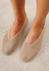 Ciemnobeżowe Balerinki VICES z Plecioną Cholewką Mahala. Brązowe balerinki damskie Renee, bez wzorów, boho, bez obcasa, bez zapięcia. Za 99.99 zł.