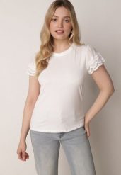Biały Bawełniany T-shirt z Koronkowymi Rękawami Carilynore. Białe t-shirty damskie Born2be, m, bez wzorów, z bawełny, eleganckie, bez kołnierzyka, bez ramiączek. Za 59.99 zł.