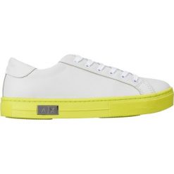 Armani Exchange Tenisówki Żółty. Żółte trampki i tenisówki damskie Armani Exchange, bez wzorów, z materiału, bez zapięcia. Za 731.95 zł.