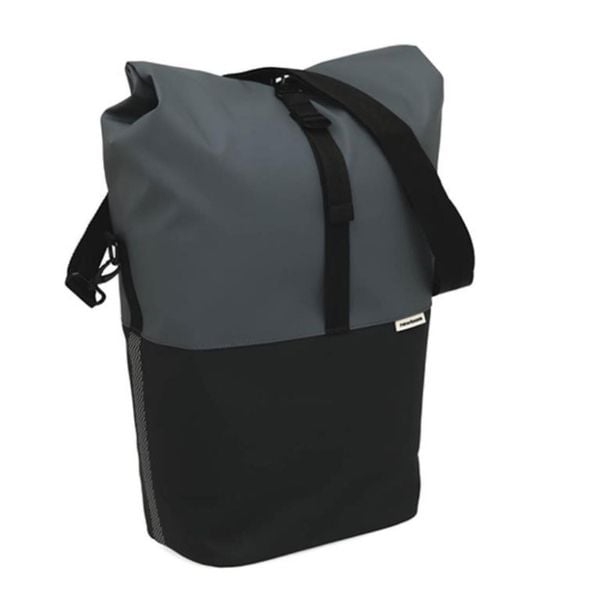 Torba na ramię Nyborg Single. Czarne torby na laptopa damskie NEW LOOXS, bez wzorów, z materiału. Za 333.99 zł.