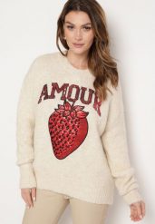 Jasnobeżowy Sweter z Napisem i Truskawką w Cekiny z Domieszką Wełny Zozirya. Brązowe swetry nierozpinane damskie Born2be, na jesień, l, z aplikacjami, z wełny, eleganckie, bez kołnierzyka, bez ramiączek. Za 149.99 zł.