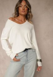 Biały Sweter z Wełną i Wiskozą z Trójkątnym Dekoltem Kaitte. Białe swetry nierozpinane damskie Renee, bez wzorów, z jeansu, casualowe, bez kołnierzyka, bez ramiączek. Za 99.99 zł.