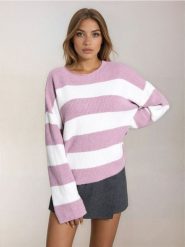 Sweter w paski - różowy. Czerwone swetry nierozpinane damskie Sinsay, l, bez wzorów, bez kołnierzyka, bez ramiączek. Za 49.99 zł.