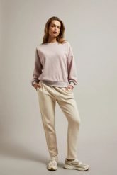 Bluza z odkrytymi plecami różowa. Czerwone bluzy damskie MOODO, m, bez wzorów, z bawełny, bez ramiączek, bez kaptura. W wyprzedaży za 43.99 zł.