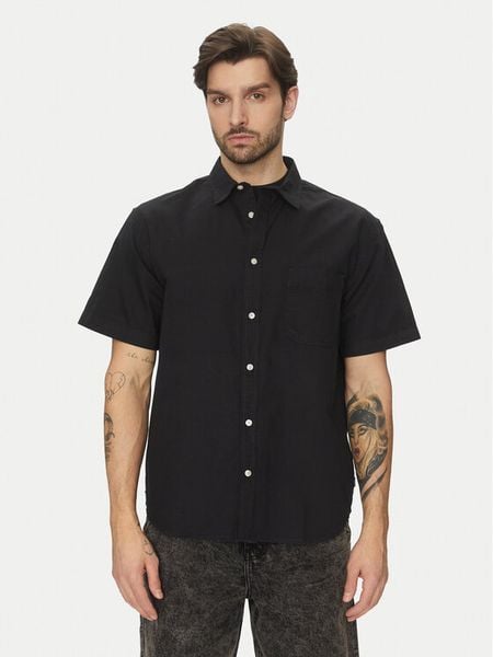 Vans Koszula Lawson Solid VN000M13 Czarny Regular Fit. Czarne koszule męskie Vans, m, bez wzorów, z bawełny, bez kołnierzyka, bez ramiączek. Za 259.99 zł.