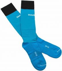 Skarpety piłkarskie Diadora Game Skarpety Aia Niebieskie 43-46. Niebieskie skarpety męskie Diadora, bez wzorów, z bawełny. Za 99.99 zł.