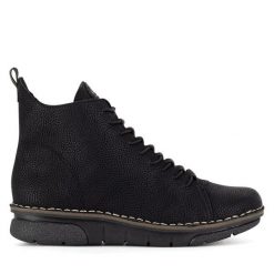 Trzewiki Rieker. Czarne botki damskie Rieker, bez wzorów, bez obcasa, na płaskiej podeszwie, bez zapięcia. Za 251.99 zł.