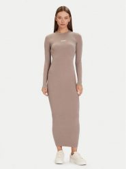 Guess Sukienka dzianinowa V5BK02 Z3JD2 Różowy Slim Fit. Czerwone sukienki damskie Guess, l, z aplikacjami, z dzianiny, bez kołnierzyka, bez ramiączek. Za 329.99 zł.
