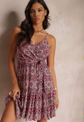 Ciemnoróżowa Wiskozowa Sukienka Boho z Gumką w Talii Nirtha. Czerwone sukienki damskie Renee, l, bez wzorów, z wiskozy, boho, bez kołnierzyka, bez ramiączek, mini. Za 29.99 zł.