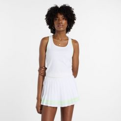 Koszulka damska New Balance WT51401WT – biała. Białe koszulki sportowe damskie New Balance, m, z aplikacjami, z materiału, bez ramiączek. Za 189.99 zł.