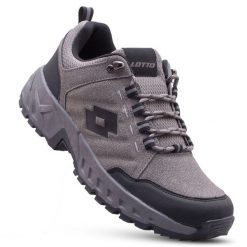 Buty sportowe LOTTO KETCHAM sneakersy. Czarne obuwie sportowe damskie Lotto, bez wzorów, z materiału, bez zapięcia, trekkingowe. W wyprzedaży za 125.00 zł.
