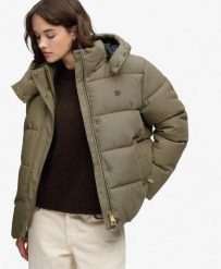 Superdry Premium pikowana kurtka z kapturem w kratę – Brown Heritage Check. Brązowe kurtki męskie Superdry, bez wzorów, z lyocellu, z kapturem. Za 651.60 zł.