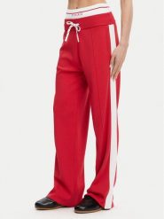 PINKO Spodnie dresowe Marsicano 104888 A2FQ Czerwony Regular Fit. Czerwone spodnie dresowe damskie Pinko, bez wzorów, z dresówki. Za 719.99 zł.