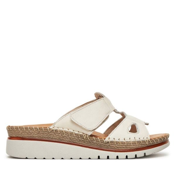 Klapki Manitu. Białe klapki damskie Manitu, bez wzorów, bez obcasa, bez zapięcia. Za 339.99 zł.