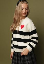 Jasnobeżowy Sweter z Dodatkiem Kaszmiru o Prostym Kroju w Paski Venlire. Brązowe swetry nierozpinane damskie Born2be, bez wzorów, z jeansu, klasyczne, bez kołnierzyka, bez ramiączek. Za 109.99 zł.