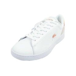 Buty sportowe trampki damskie Lacoste Carnaby. Białe trampki i tenisówki damskie Lacoste, bez wzorów, z koronki, bez zapięcia. Za 369.00 zł.