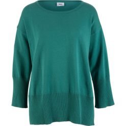 Sweter dzianinowy z okrągłym dekoltem bonprix dymny szmaragdowy. Niebieskie swetry nierozpinane damskie bonprix, bez wzorów, z dzianiny, bez kołnierzyka, bez ramiączek. Za 37.99 zł.