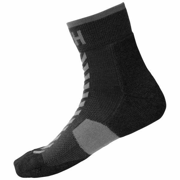 Skarpetki Helly Hansen Hiking Quarter. Czarne skarpetki damskie Helly Hansen, bez wzorów, z poliamidu. Za 150.50 zł.