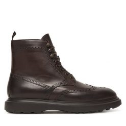 Trzewiki Polo Ralph Lauren. Brązowe botki męskie Polo Ralph Lauren, bez wzorów, bez obcasa, bez zapięcia. Za 1,699.00 zł.