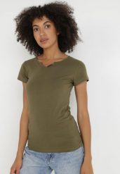 Ciemnozielony T-shirt Thonilacia. Zielone t-shirty damskie Born2be, m, z aplikacjami, z bawełny, bez kołnierzyka, bez ramiączek. Za 29.99 zł.