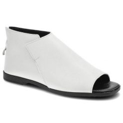 Białe Sandały Lemar Modne Skórzane Buty. Białe sandały damskie Lemar, bez wzorów, z materiału, bez obcasa, na płaskiej podeszwie, bez zapięcia. Za 210.00 zł.