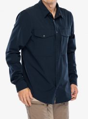 Koszula podróżnicza męska Fjallraven Abisko Trekking Shirt. Niebieskie koszule męskie Fjällräven, m, bez wzorów, z elastanu, bez kołnierzyka, bez ramiączek. Za 549.99 zł.