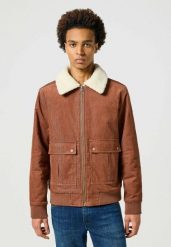 MĘSKA KURTKA PRZEJŚCIOWA WRANGLER CORDUROY AVIATOR ROOT 112357268. Brązowe kurtki męskie Wrangler, m, bez wzorów, z bawełny, eleganckie, bez kaptura. W wyprzedaży za 229.99 zł.