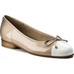 Baleriny GABOR - 85.102.71 Weiss/Sand. Białe balerinki damskie Gabor, bez wzorów, z materiału, bez obcasa, bez zapięcia. W wyprzedaży za 239.00 zł.