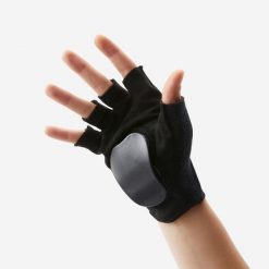 Rękawiczki ochronne na rolki Oxelo MF900. Brązowe rękawiczki męskie OXELO, bez wzorów, z materiału. Za 44.99 zł.