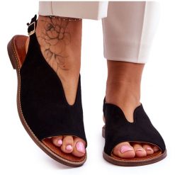 Zamszowe Sandały Damskie Lewski Shoes 3220/X Czarne. Czarne sandały damskie bez wzorów, ze skóry, bez obcasa, na płaskiej podeszwie, bez zapięcia. Za 432.39 zł.