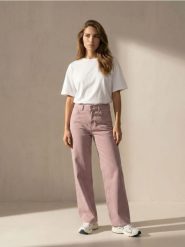 Jeansy wide leg comfort mid waist - różowy. Czerwone jeansy damskie Sinsay, bez wzorów, z jeansu. Za 69.99 zł.