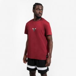 Koszulka do koszykówki unisex Tarmak NBA Chicago Bulls TS 900. Czerwone bluzki damskie TARMAK, s, bez wzorów, z bawełny, sportowe, bez kołnierzyka, bez ramiączek. Za 79.99 zł.