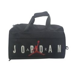 Torba sportowa AIR Jordan Duffle Bag. Czarne torby sportowe męskie Jordan, bez wzorów. Za 290.00 zł.
