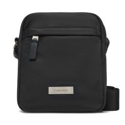 Saszetka Calvin Klein. Czarne saszetki i nerki męskie Calvin Klein, bez wzorów. Za 299.99 zł.