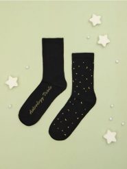 Skarpetki - czarny. Czarne skarpetki damskie Sinsay, bez wzorów. Za 8.99 zł.