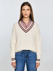 Sweter damski z wiskozy z dekoltem v-neck kremowy Cyntylia 102. Białe swetry nierozpinane damskie BIG STAR, l, bez wzorów, z bawełny, klasyczne, bez kołnierzyka, bez ramiączek. Za 199.99 zł.