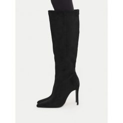 Kozaki Nine West. Czarne kozaki damskie Nine West, bez wzorów, bez obcasa, na szpilce, bez zapięcia. Za 379.99 zł.